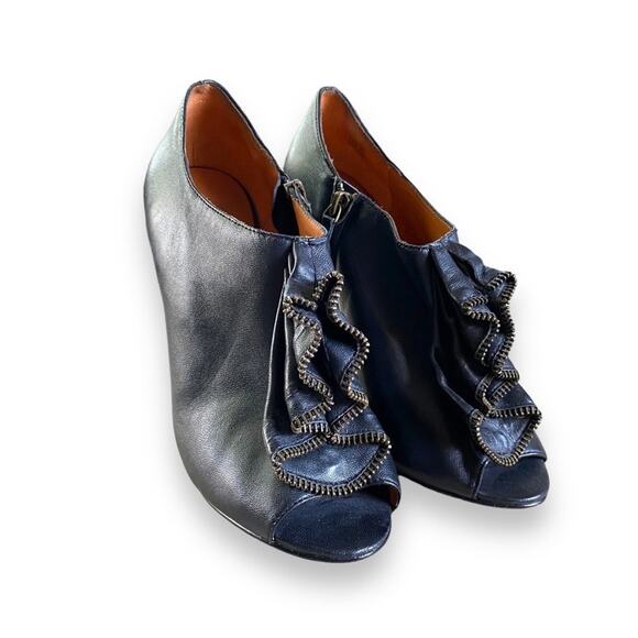 Elizabeth & James Ruffle Peep Toe Stiletto Shoes Sz 7.5B Black Leather Edgy - Picture 7 of 12